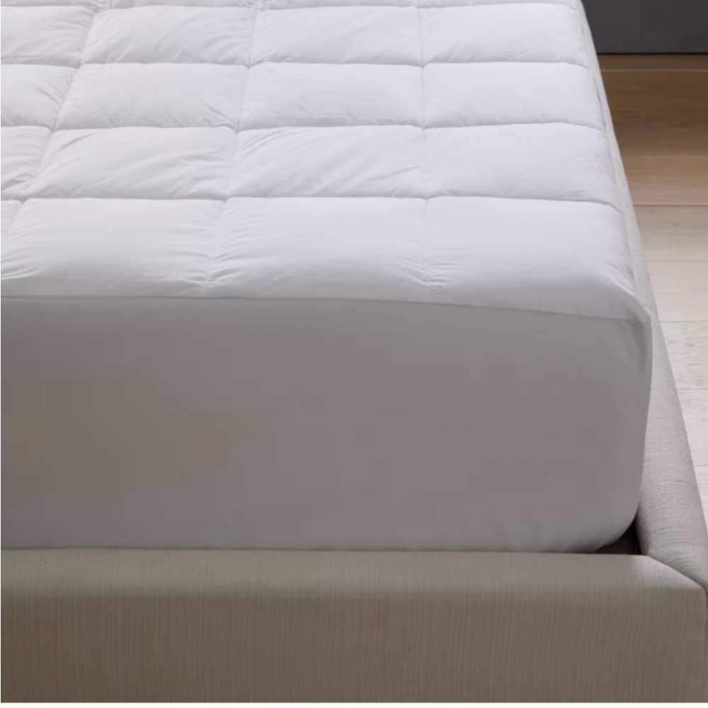 NWOT QUINCE Essential Mattress Pad King